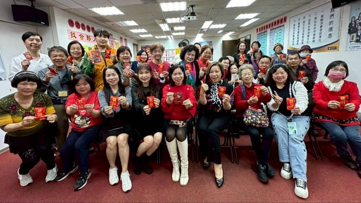 歡慶元宵「聖恩桃園行政中心」元宵節期間舉辦猜燈謎活動。